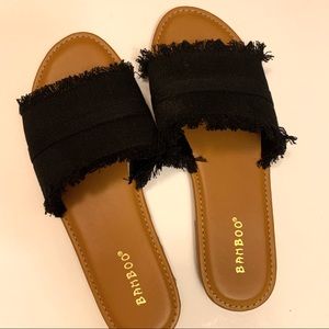 WOMENS BLACK STRAP FLATS SIZE 8